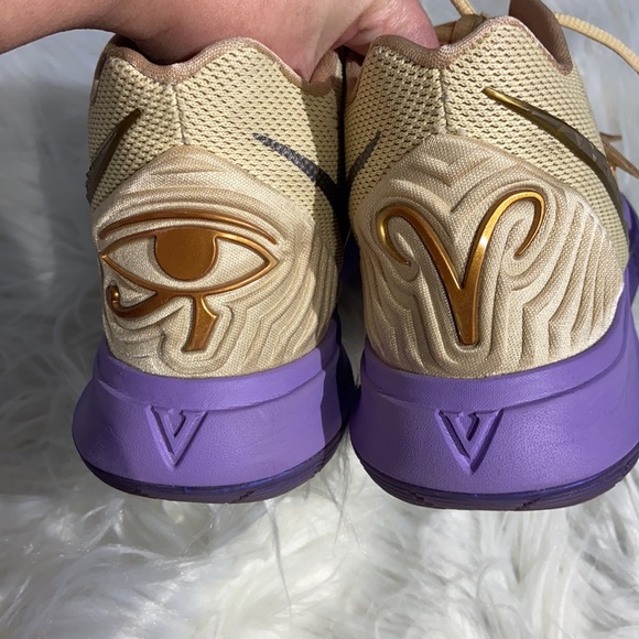 Nike Kyrie 5 Concepts Ikhet Kyrie Irving Collaboration - Picture 8 of 15